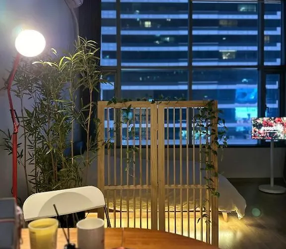 Cozy Duplex 10 Sec From Hongik Stn 서울특별시