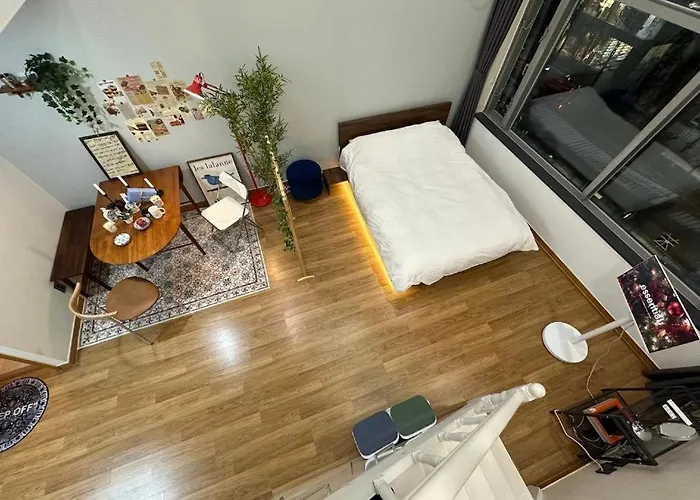 Cozy Duplex 10 Sec From Hongik Stn *
