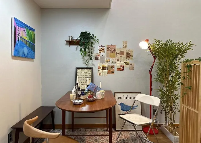 Cozy Duplex 10 Sec From Hongik Stn 아파트