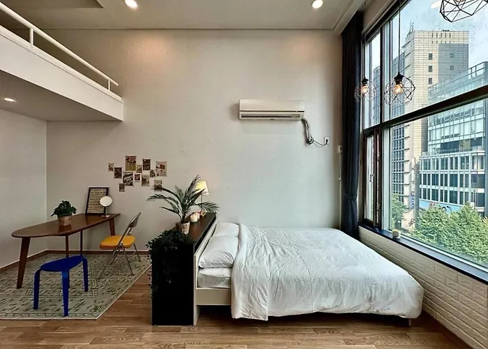 Cozy Duplex 10 Sec From Hongik Stn *