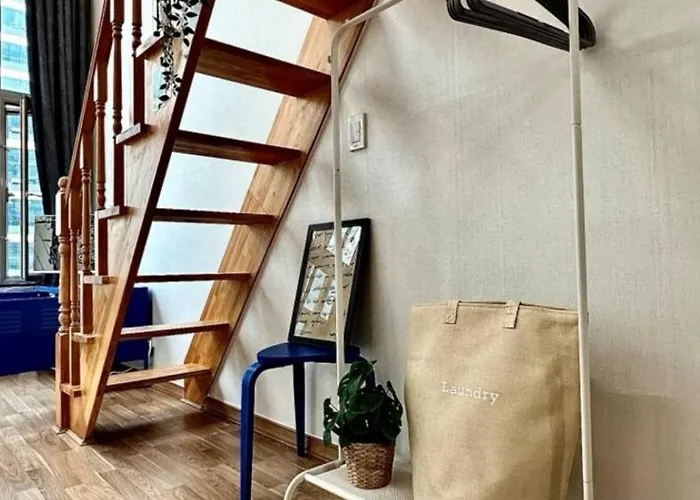 Cozy Duplex 10 Sec From Hongik Stn 아파트 *