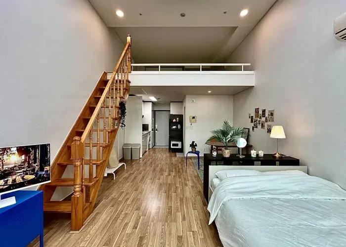 Cozy Duplex 10 Sec From Hongik Stn * 서울특별시